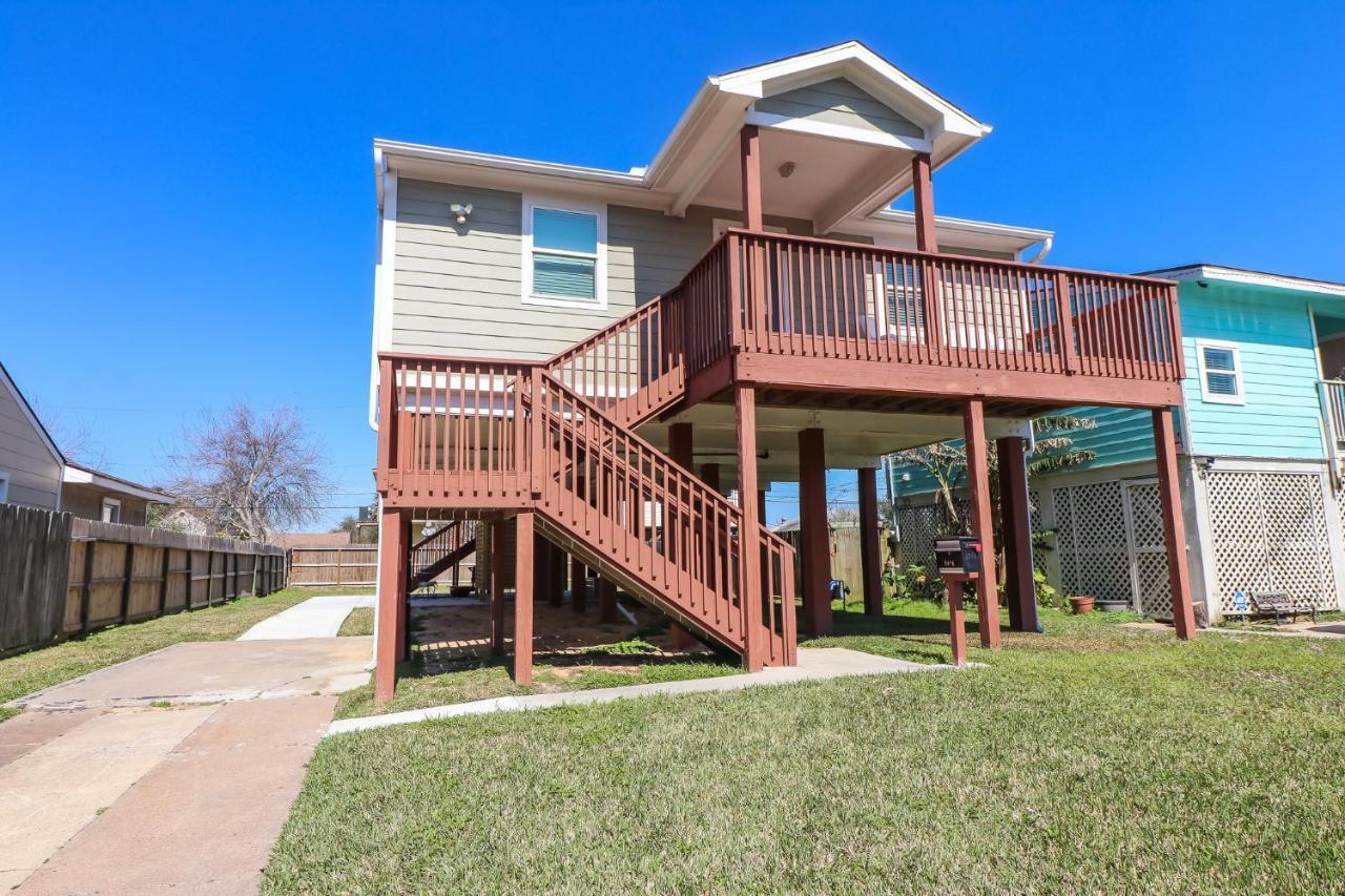 Perfect Location Spacious Yard Coffee Bar At This Lovely Beach Home 갤버스턴 외부 사진